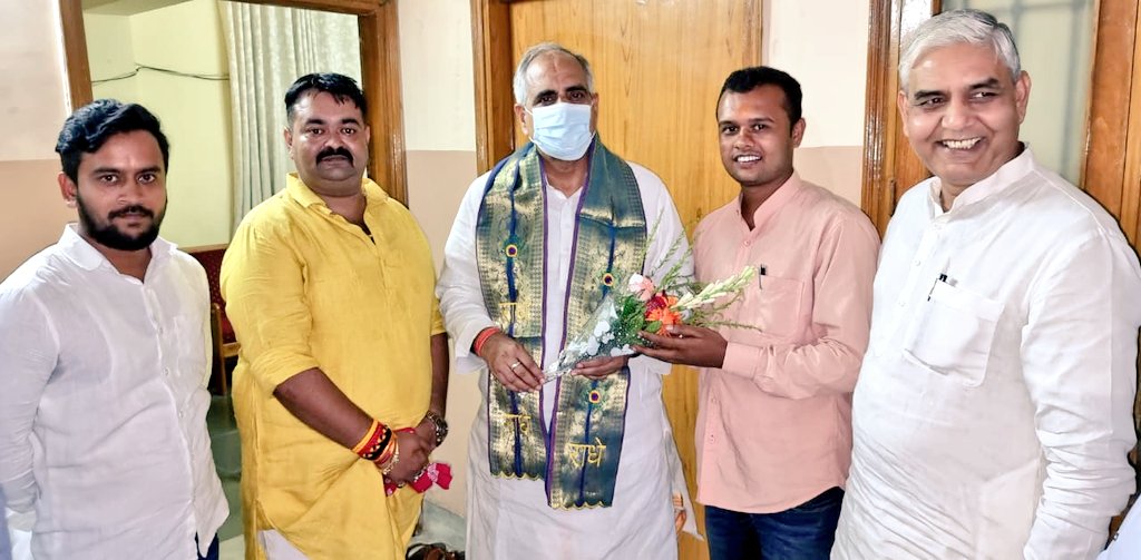 बड़ों के आशीर्वाद से मिली संगठन को सींचने की स्फूर्ति :&nbsp;मयंक