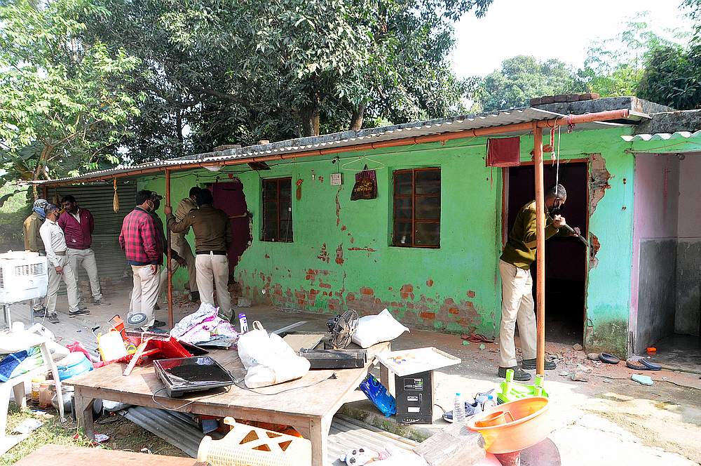 कसा शिकंजा… BSL ने अवैध कब्जे वाले 5 क्वार्टर कराए खाली, 3 में था पुलिसवालों का&nbsp;डेरा