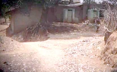 न सड़क, न पानी, इस गांव की यही बदहाल कहानी, विकास के मायने नहीं जानते&nbsp;लोग