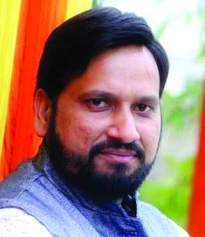 हिन्दी कविता –&nbsp;अपने