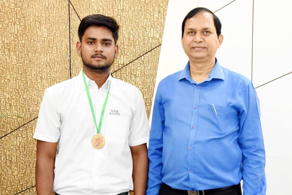 झारखंड एथलेटिक प्रतियोगिता :  DPS बोकारो के शिवांकुर ने जैवलिन थ्रो में जीता स्वर्ण, अब नेशनल&nbsp;खेलेंगे