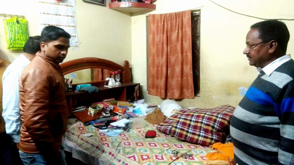 सपरिवार घर गये सीसीएल कर्मी के घर का ताला तोड़कर&nbsp;चोरी