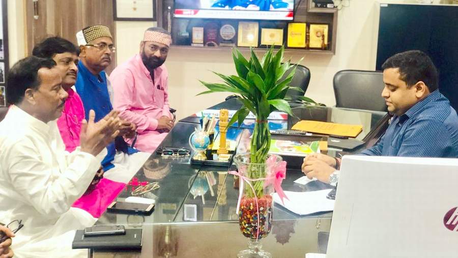 DC से मिला सर्वदलीय समिति प्रतिनिधिमंडल, उजड़े लोगों को बसाने की&nbsp;मांग