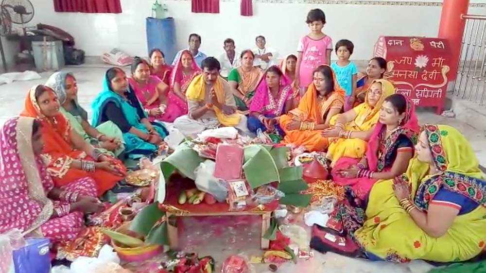 बोकारो में तीज पर्व की धूम, मंदिरों में उमड़ी सुहागिनों की&nbsp;भीड़