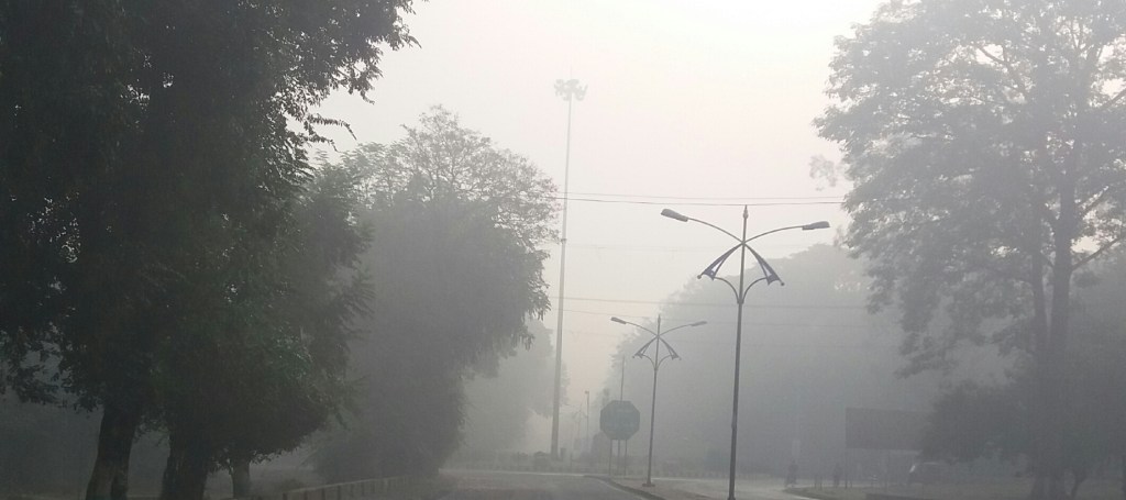 चुनावी सरगर्मी के बीच बदला मौसम का मिजाज, लुढ़का पारा, आज से और बढ़ेगी&nbsp;ठंड