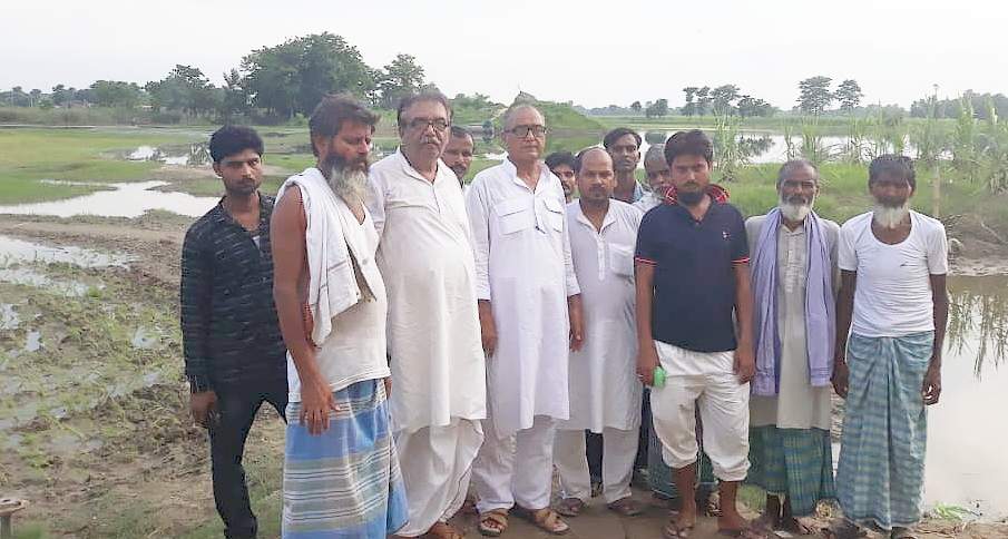 संयुक्त किसान संघर्ष मोर्चा ने लिया टूटे तटबंधों जायजा