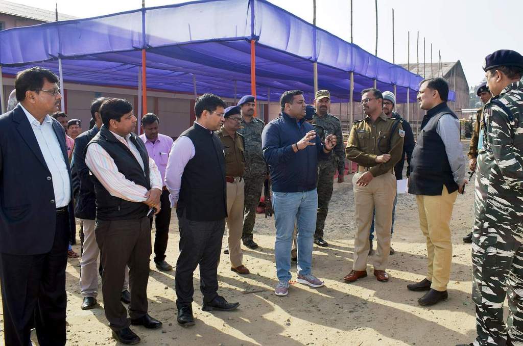 DC, SP ने लिया वज्रगृह का जायजा, कहा- सुरक्षित माहौल में होगी पारदर्शी&nbsp;मतगणना