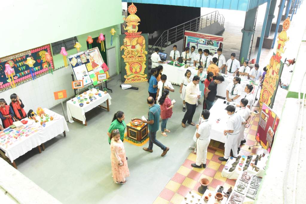 DPS बोकारो में लगी विज्ञान व कला प्रदर्शनी, रचनात्मक प्रतिभा से बच्चों ने&nbsp;मोहा