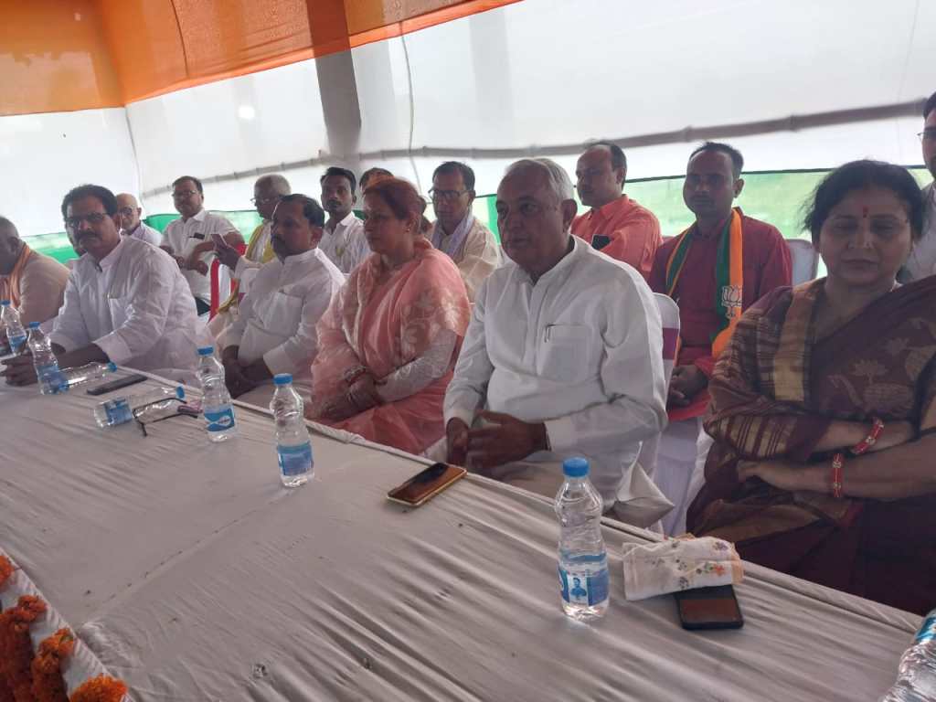 जन-समर्थन मिला तो बदली जाएगी जिले की सूरत : देवेश चन्द्र&nbsp;ठाकुर