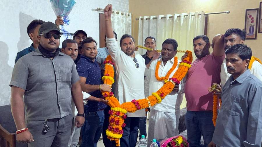 अधिकारियों की मनमानी के कारण अब तक बनी है विस्थापितों व बेरोजगारों की समस्या : देव शर्मा